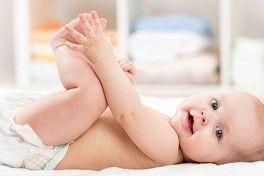 Changing the diaper: Essential Care - No diaper rash