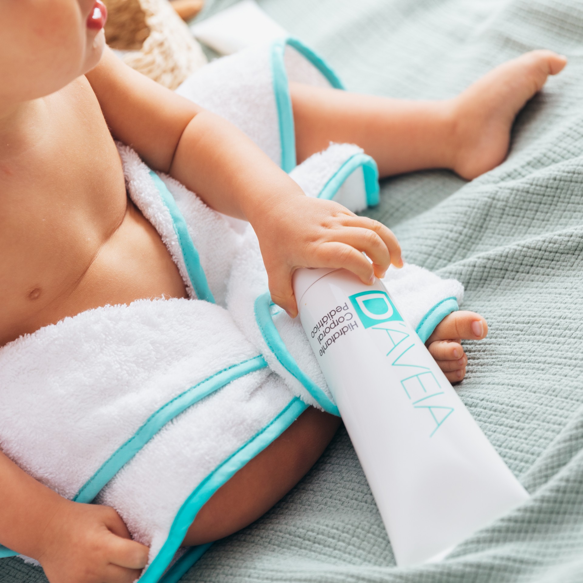 D'AVEIA Pediatric Body Moisturiser