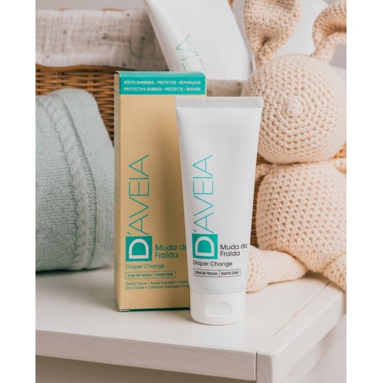 D'AVEIA Diaper Change